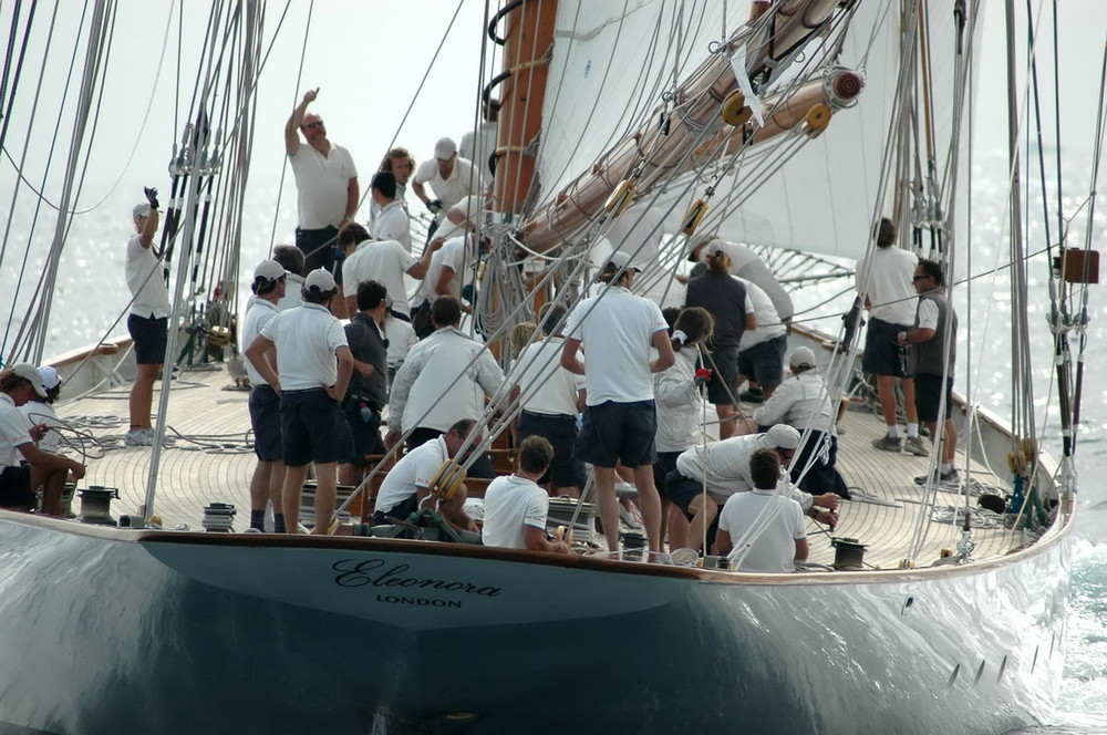 Les Voiles de St. Tropez - great back