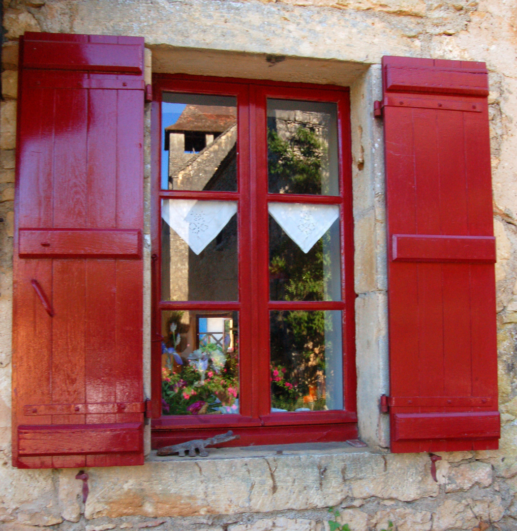 les volets rouges