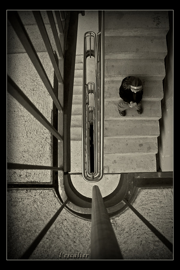 ~~~ l'escalier - Die Treppe ~~~