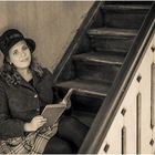 Lesen auf der Treppe 2