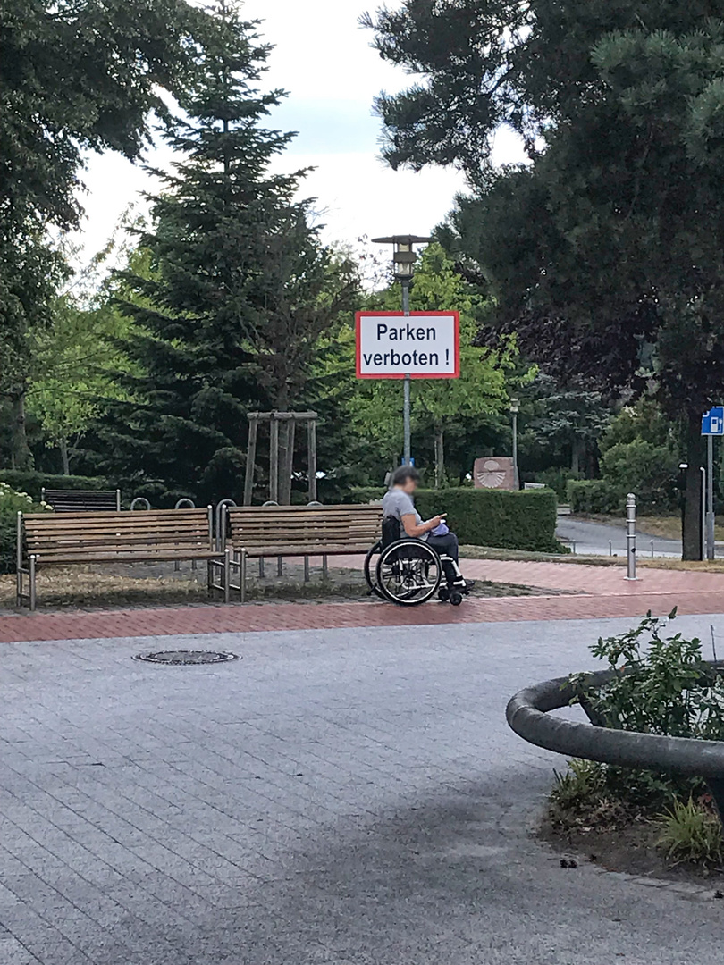 Lesen erlaubt - Parken verboten!