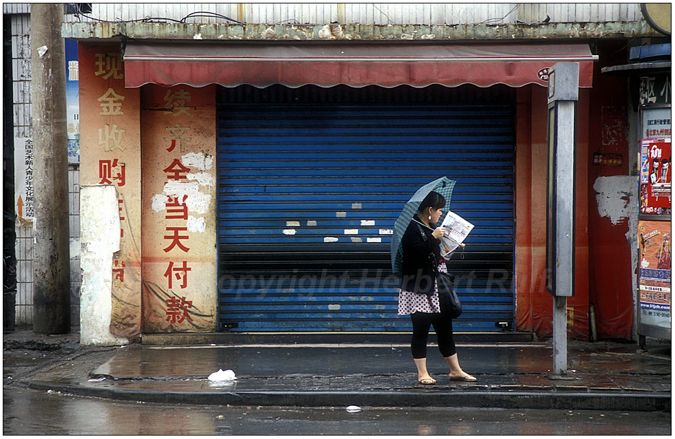 Lesen im Regen