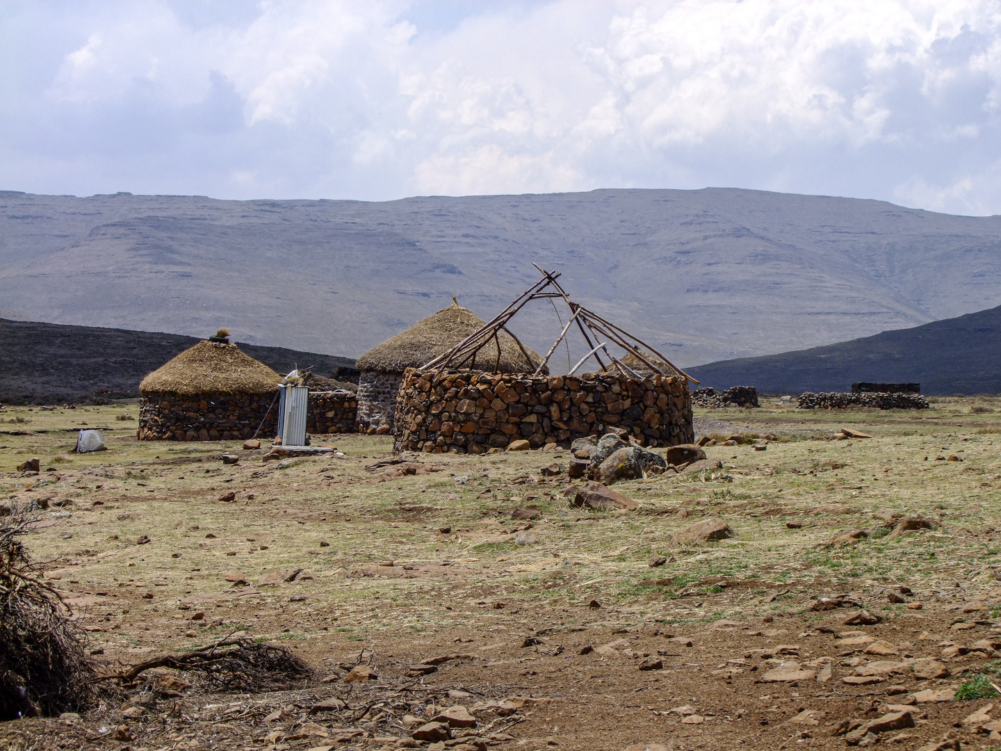 Lesotho Dorf Skeering 