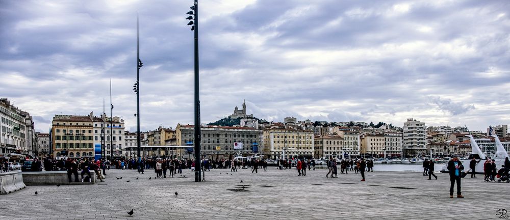 L'esplanade du Vieux -Port