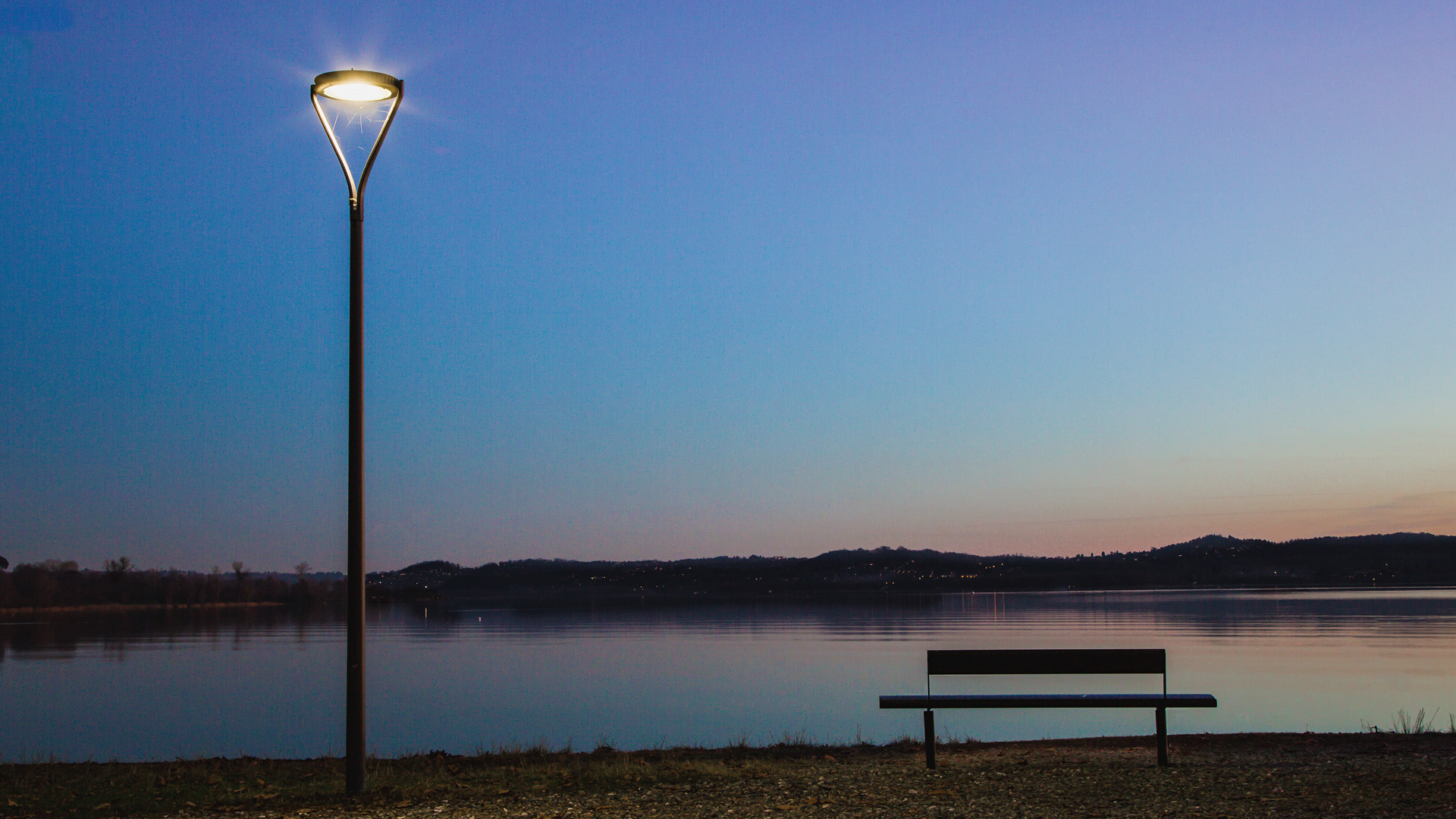 L'essenza della solitudine ... - The essence of waiting ...