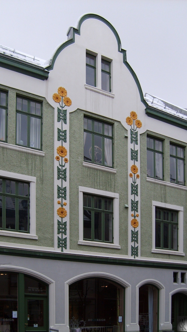 Ålesund frühlingshafte Fassade