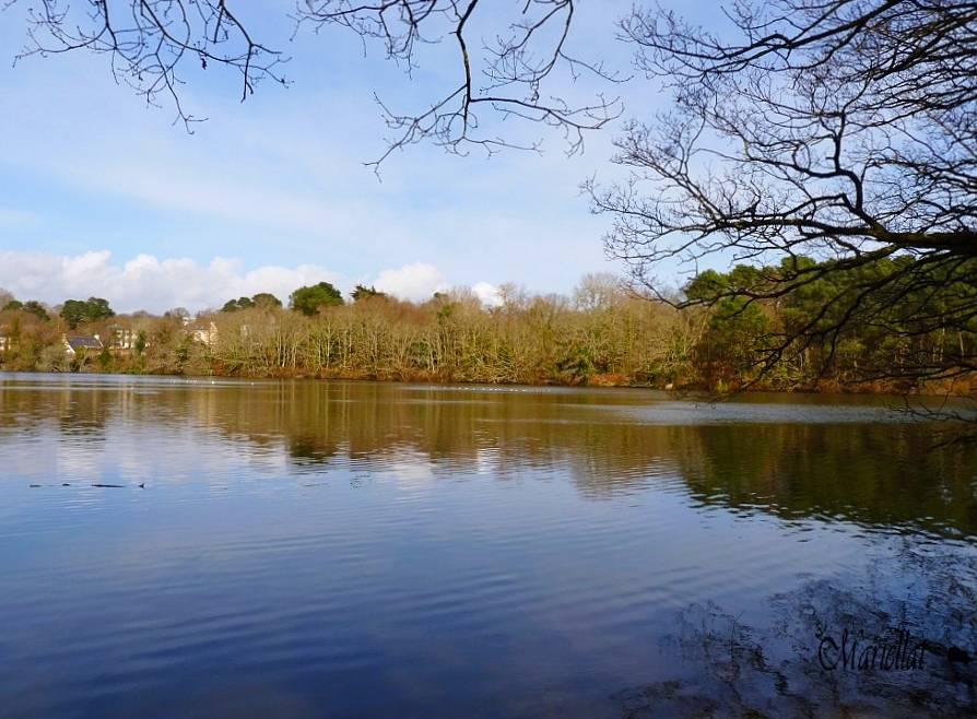 L'étang du Ter étendu sur Lorient, Ploemeur, Larmor-Plage (Morbihan)