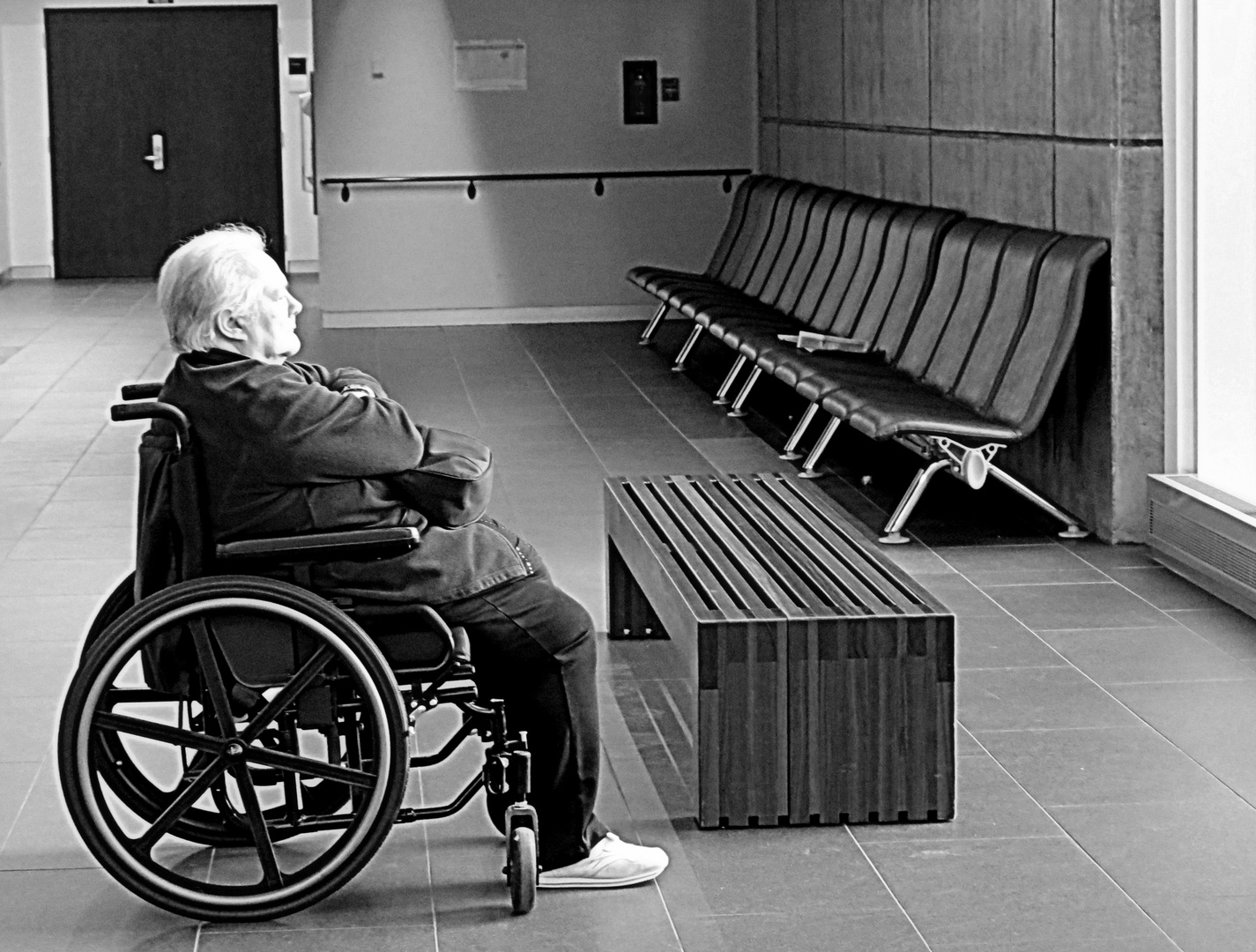 l'éternelle attente et la grande solitude de l'hôpital