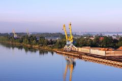 Letland, die Hafeneinfahrt nach Riga