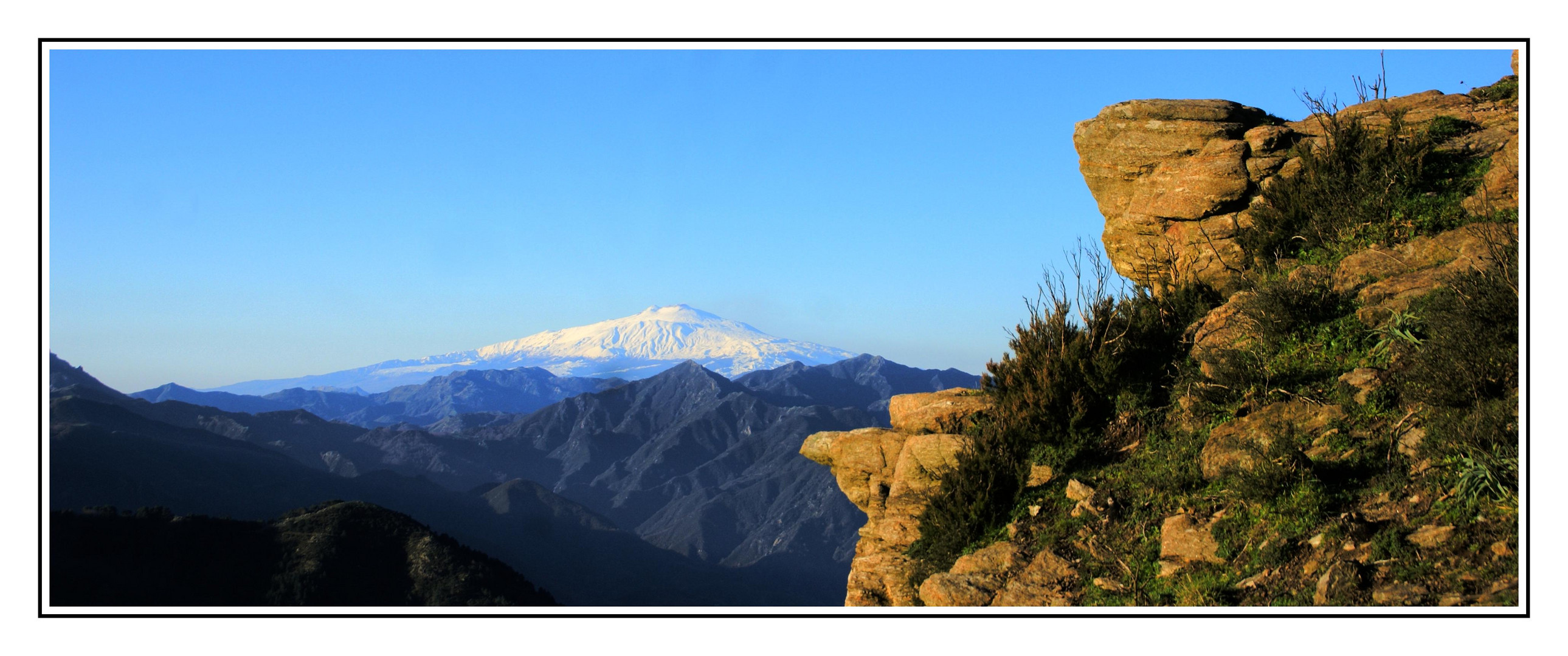 l'etna visto da dinnammare-messina