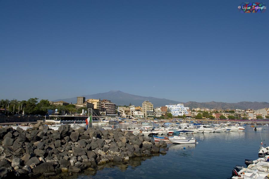 L'etna visto dai giardini Naxos