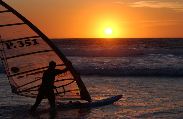 let's board to sun