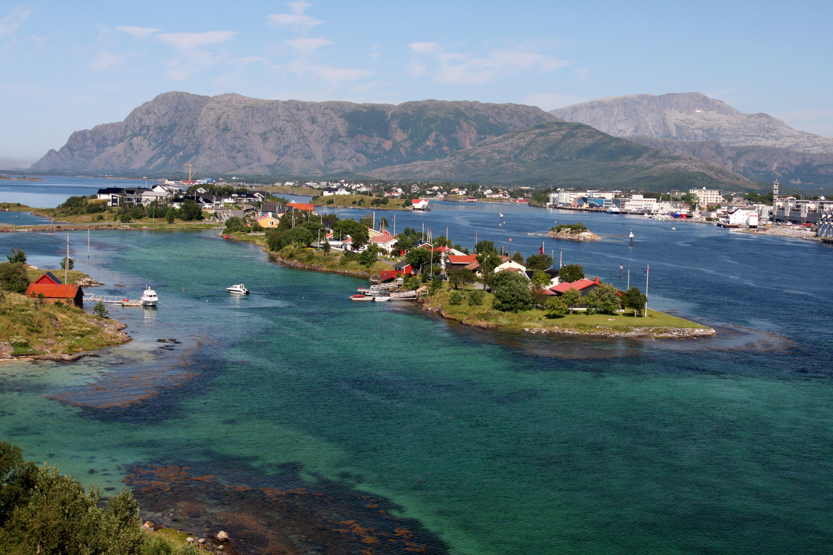 Let's go to Brønnøysund and enjoy the Coast Life there