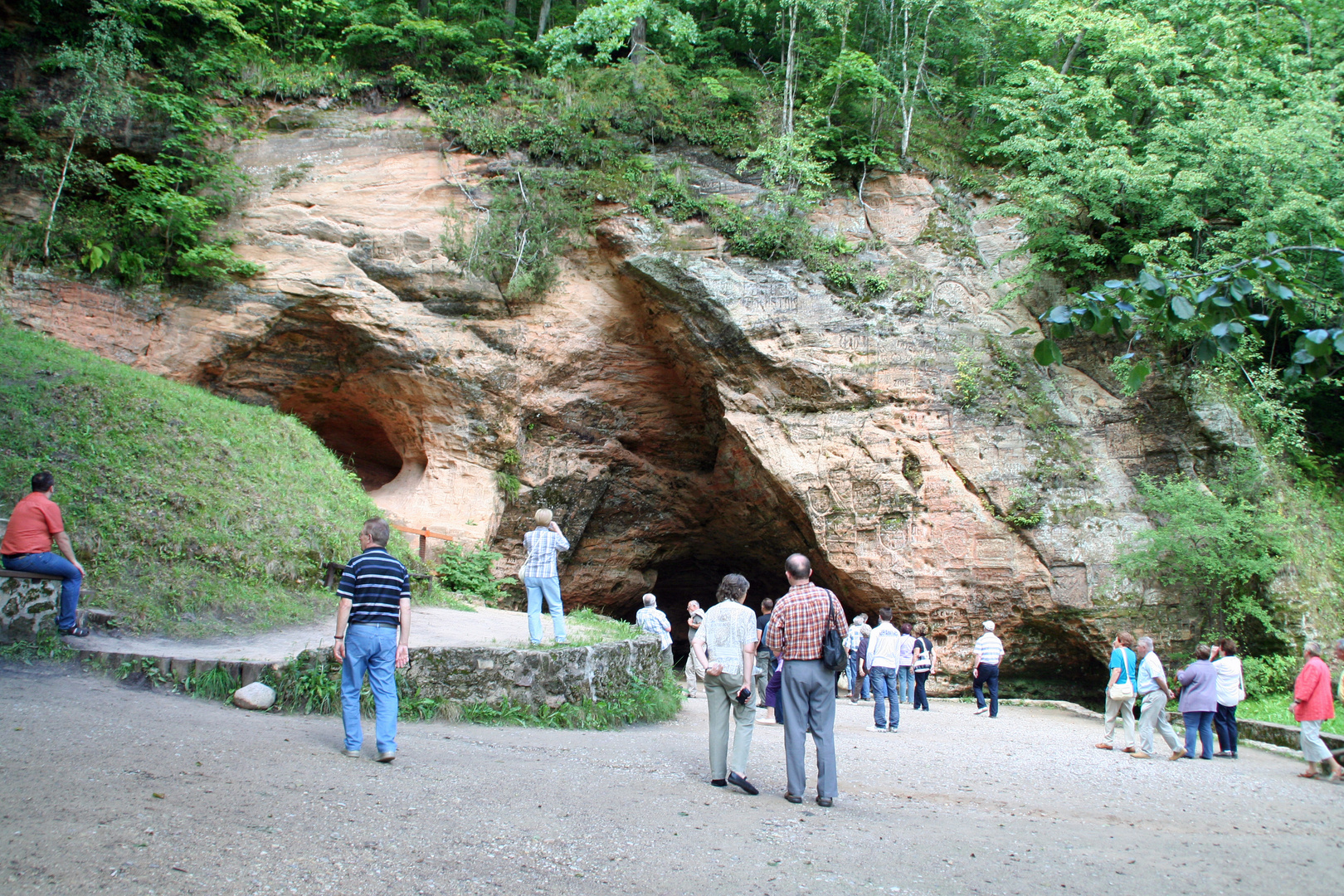 Lettland: Höhle im Gauja - Nationalpark