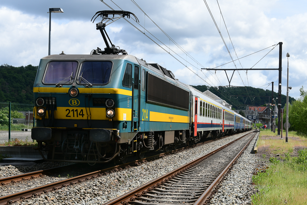 Letzte Fahrt mit den Bar-Disco-Wagen. Hier an der Station Spa (B) 