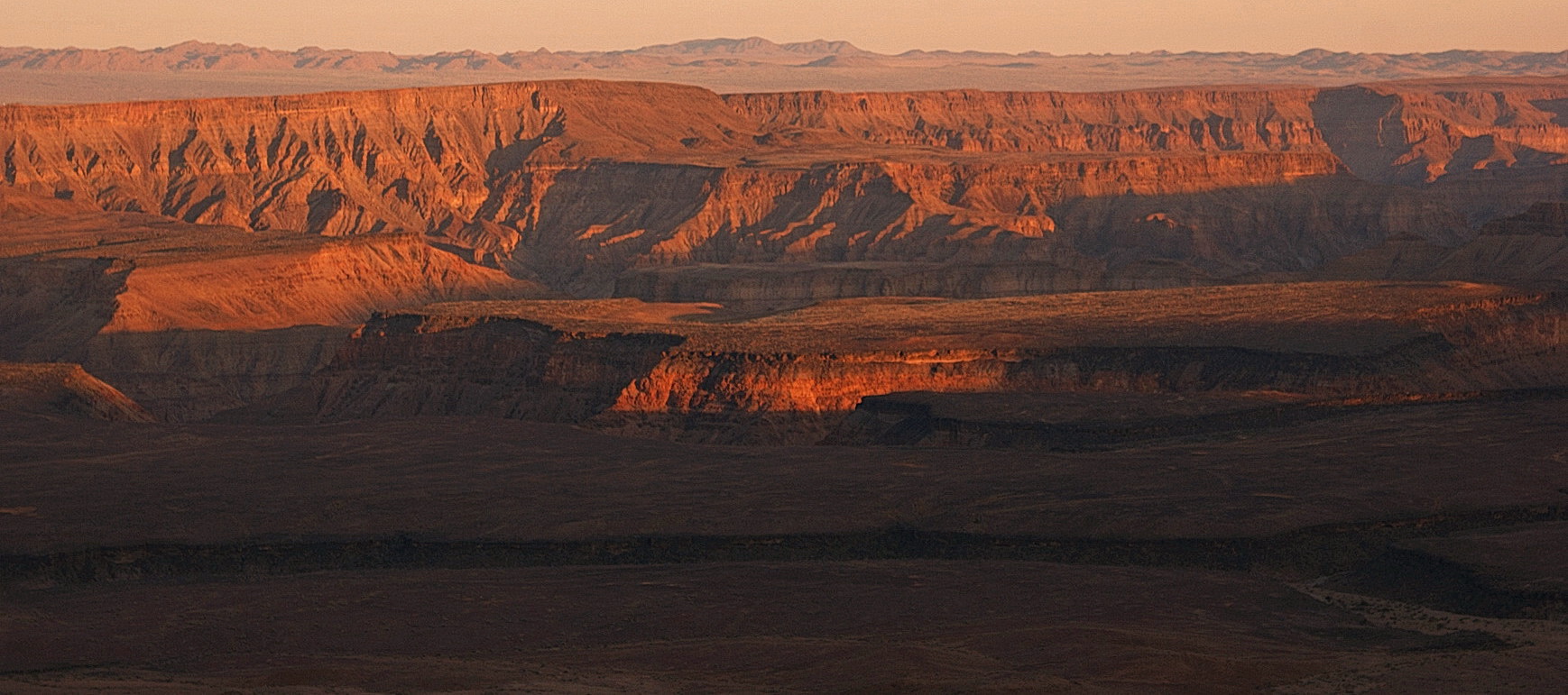 Letzte Sonnenstrahlen am Fish River Canyon