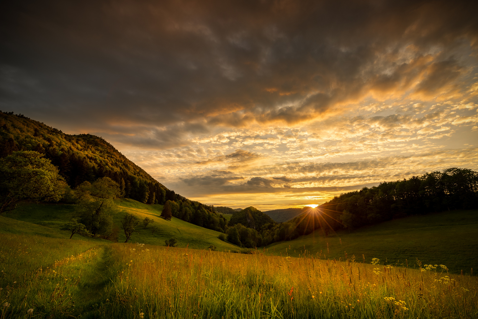 Letzte Sonnenstrahlen auf dem Schinboden