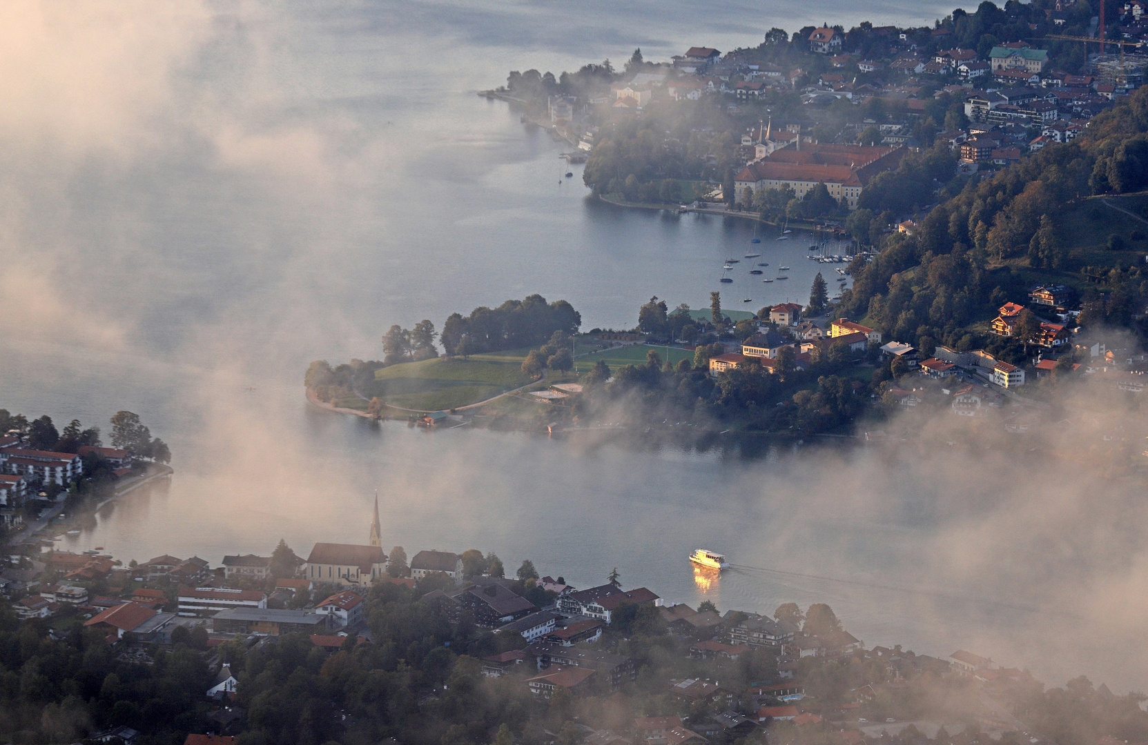 Letzte Sonnenstrahlen auf dem Tegernsee