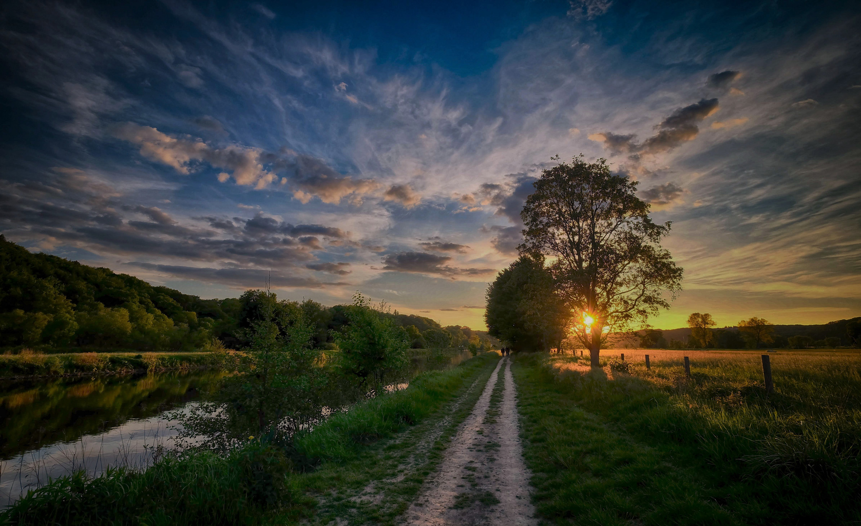 Letzte Sonnenstrahlen im Ruhrtal