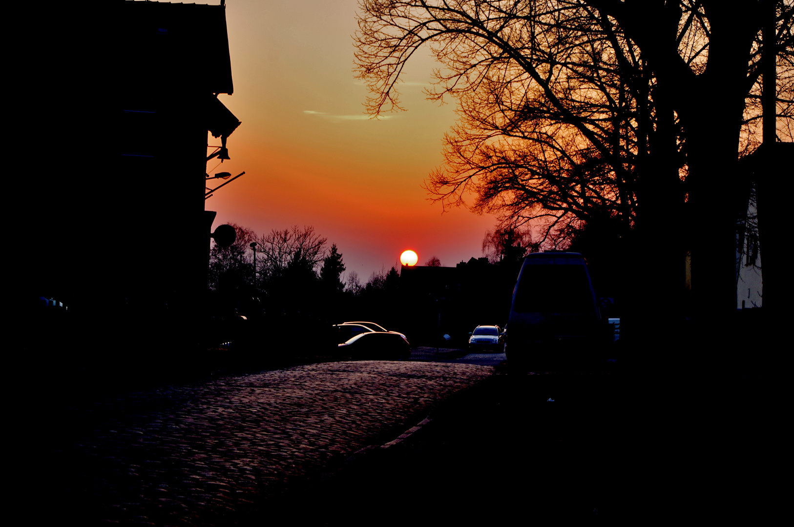 letzter Sonnenstrahl, kurz vor der blauen Stunde