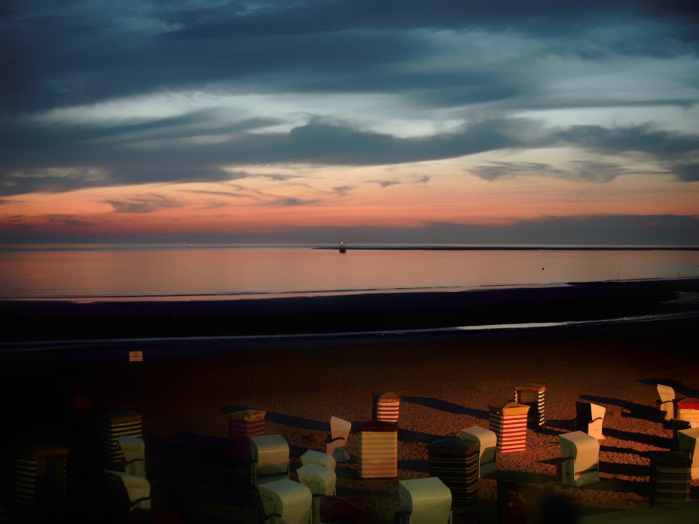 Letztes Hell- Sonnenuntergang in Borkum