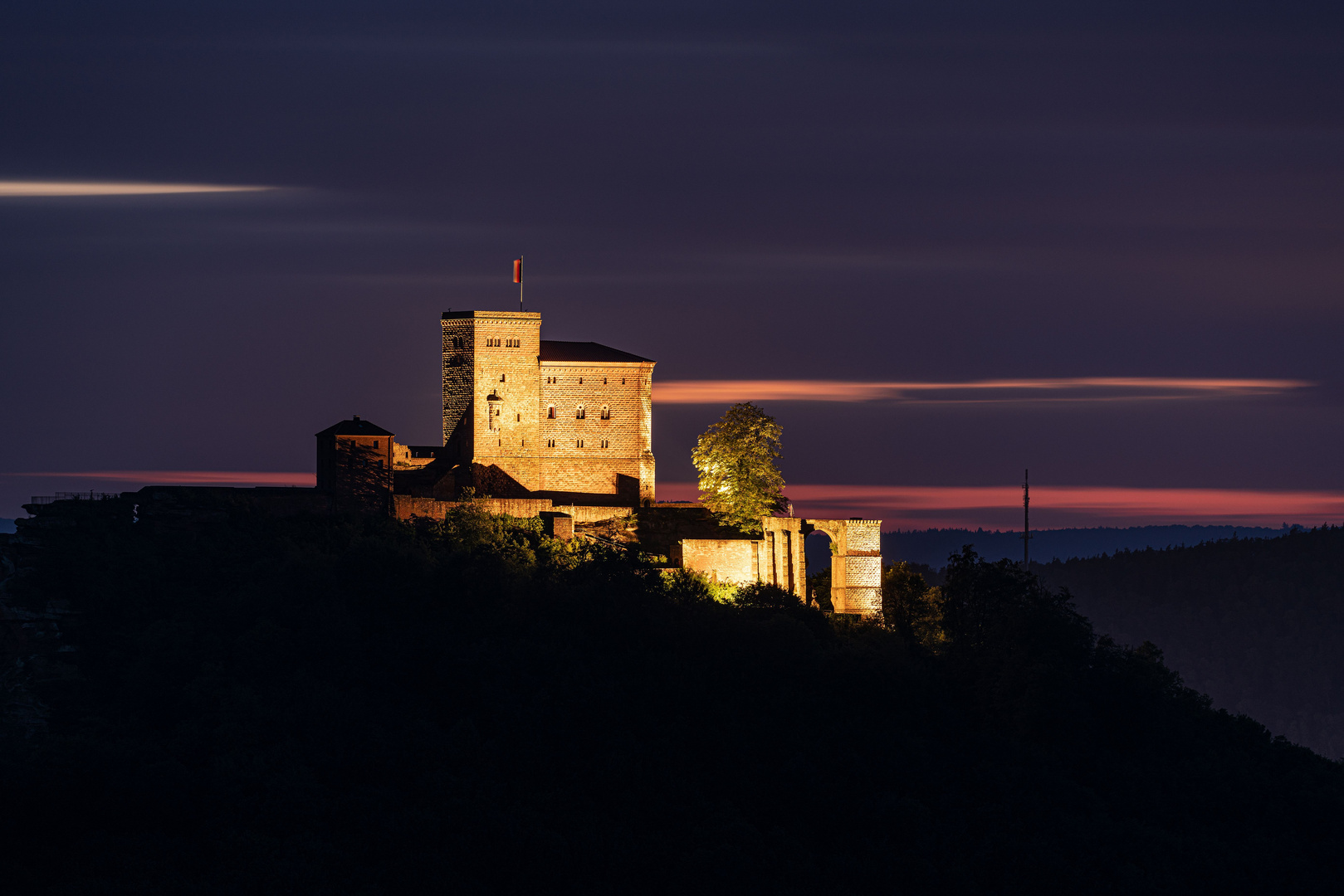 Letztes Licht am Trifels