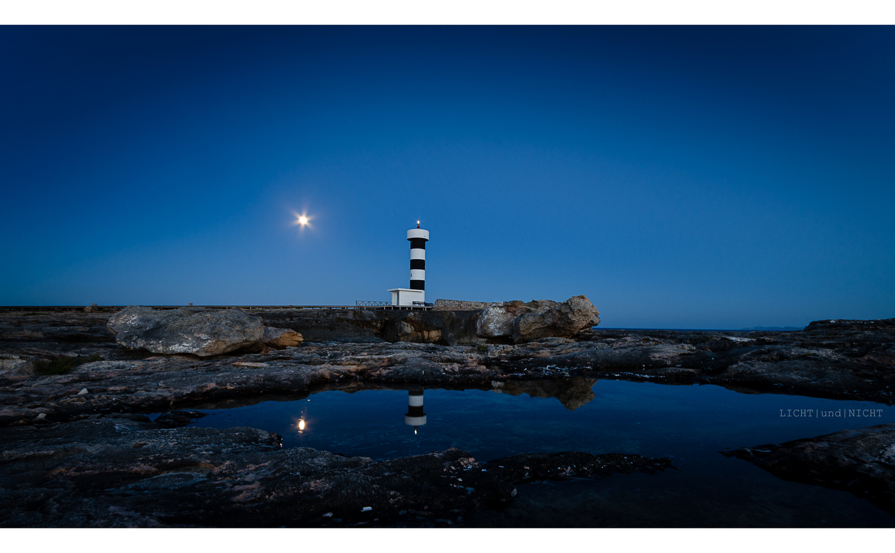 Leucht | Turm | Reflektion