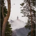 Leuchtenburg im Nebel