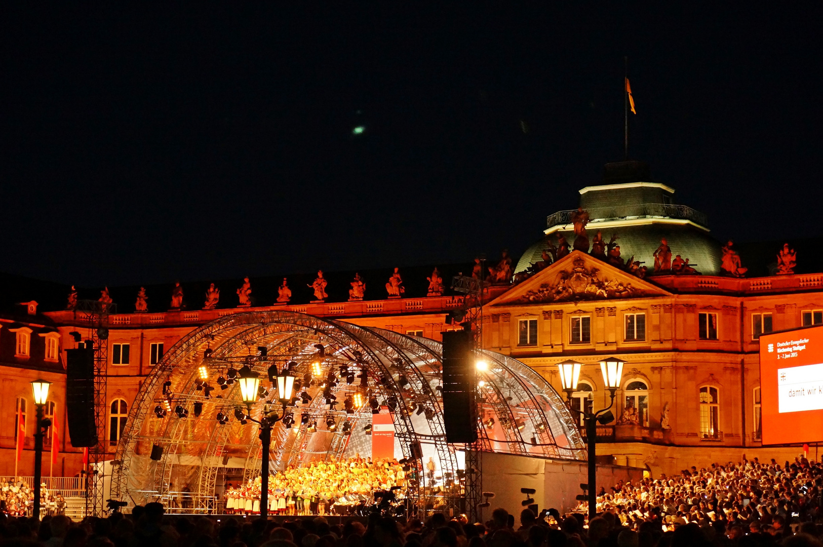 Leuchtende Nacht - Das neue Schloß