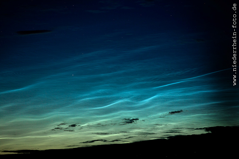 Leuchtende Nachtwolken - NLC ( noctilucent clouds ) | Fotoworkshop Westerheversand