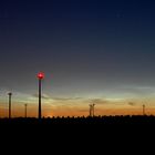 Leuchtende Nachwolken am Abend