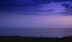 Leuchtender Mond über der Ostsee...