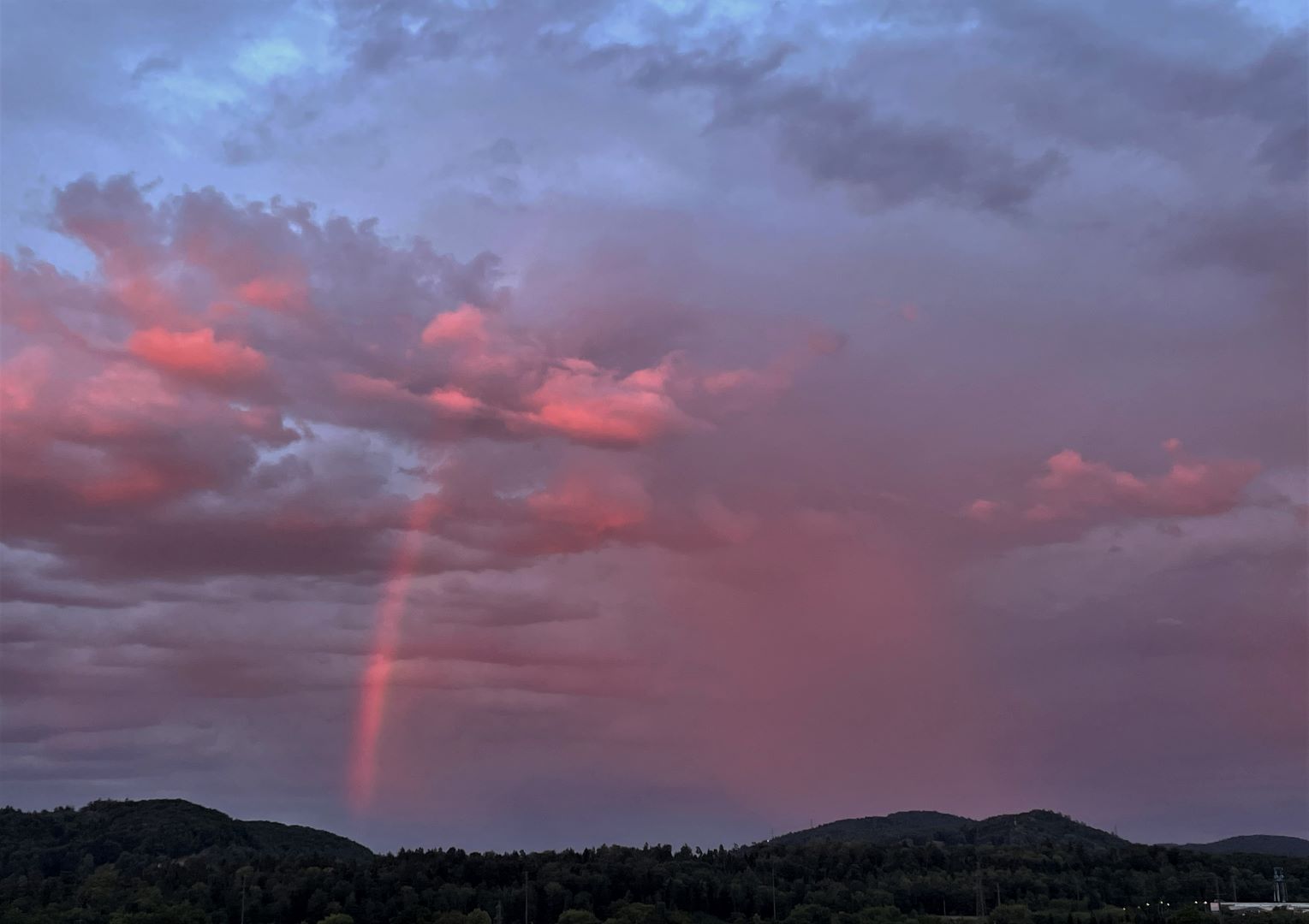 Leuchtender Regenbogen