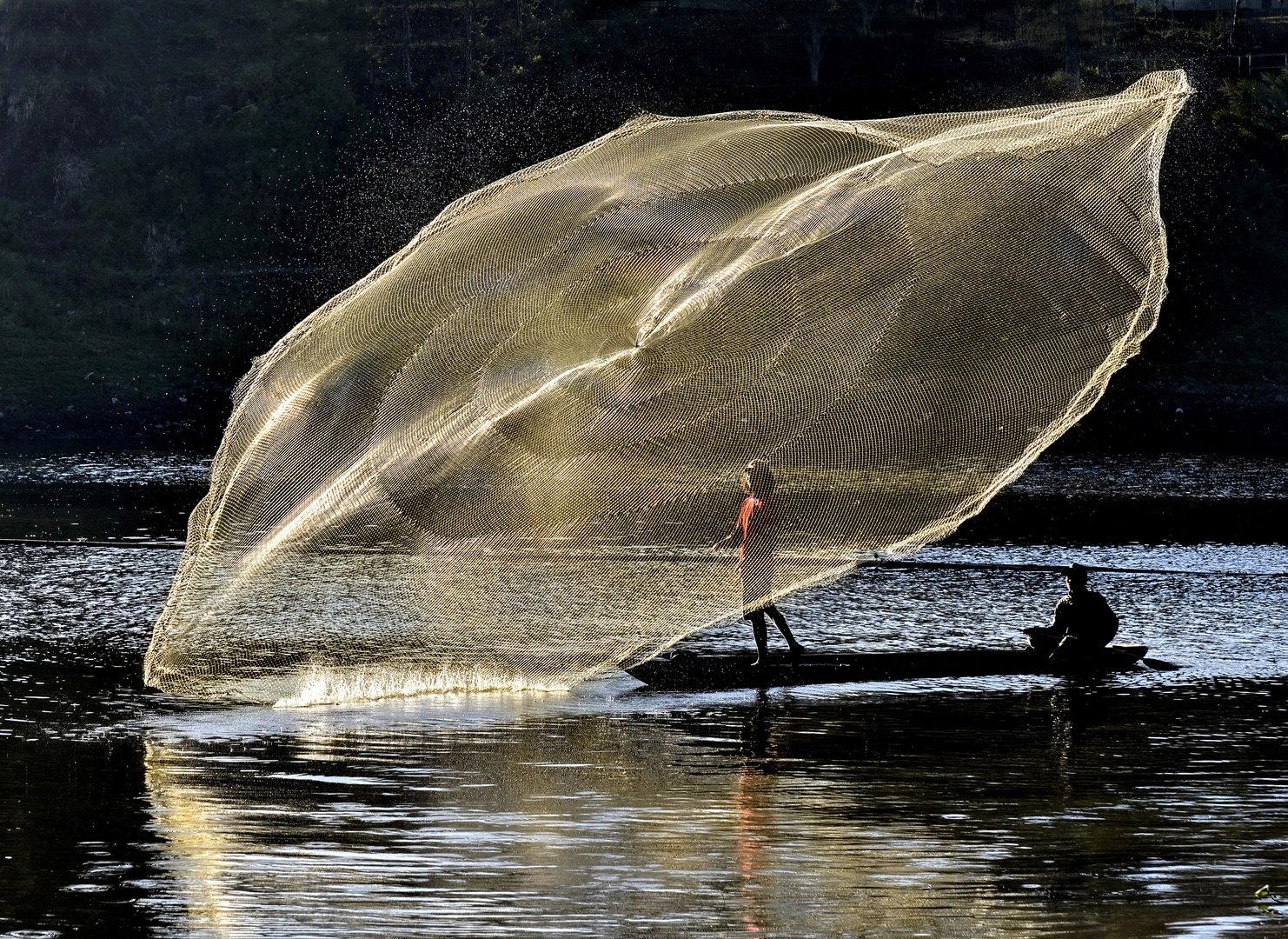 Leuchtendes Fischernetz