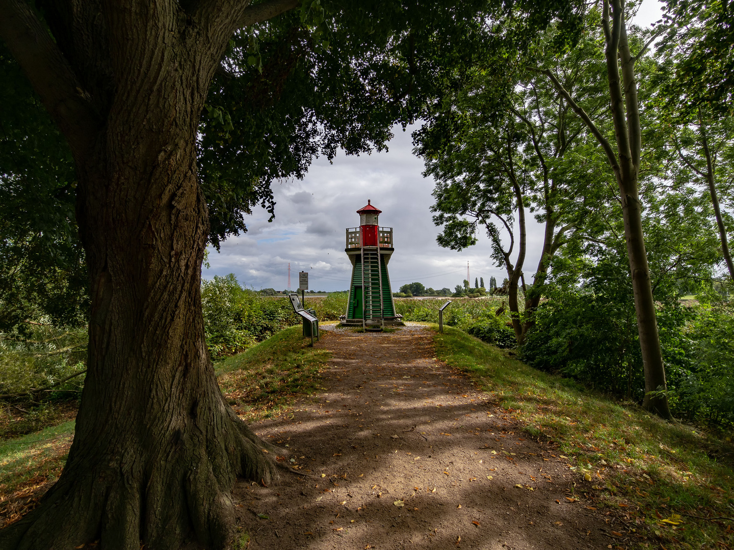 Leuchtfeuer Bunthaus, View On Black Die Spaltung der Elbe s…