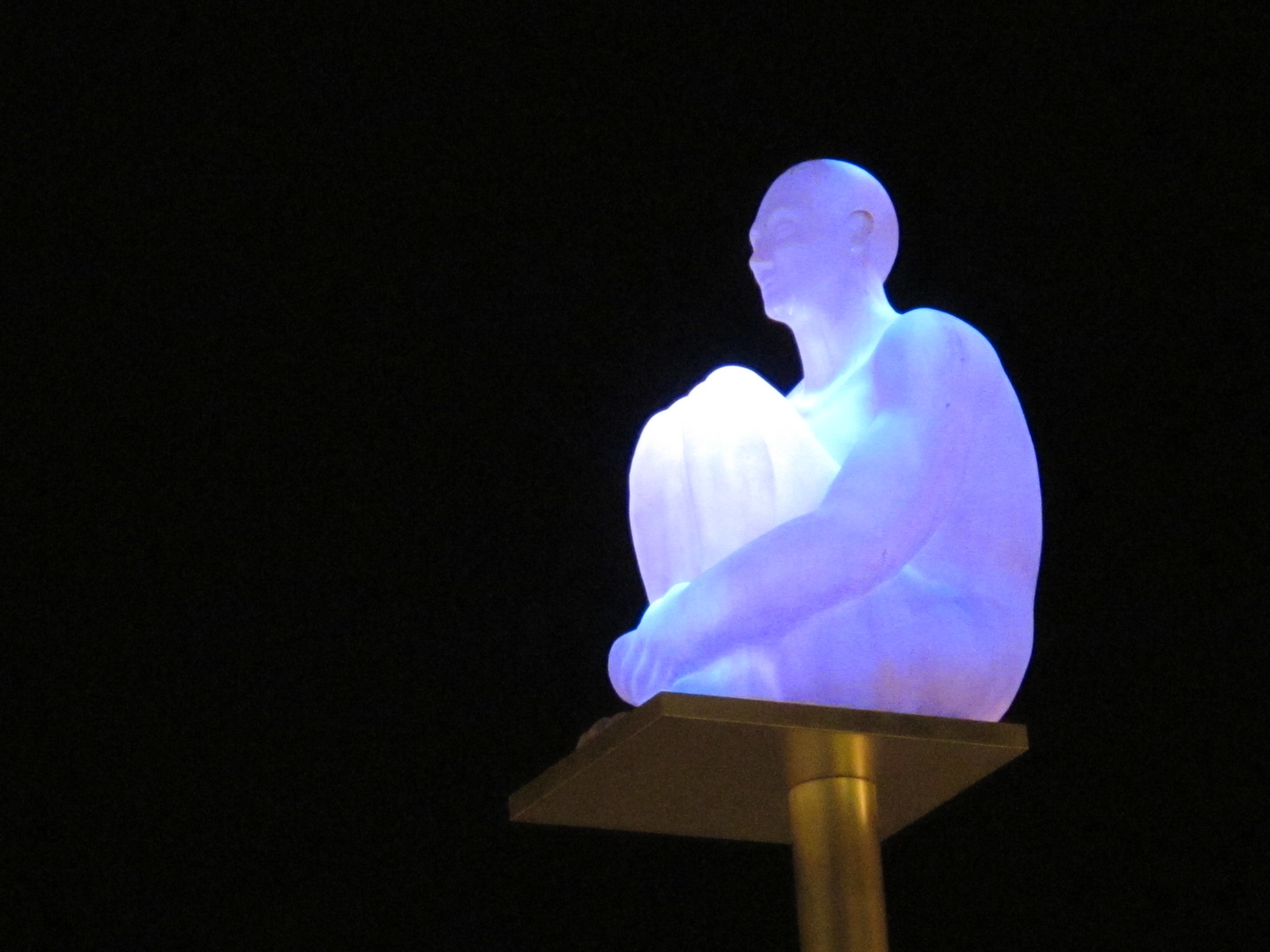 Leuchtfigur auf der Place Masséna in Nizza