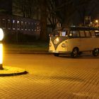 Leuchtschild mit Bus