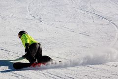 Leuchtspuren auf dem Schnee