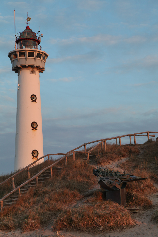 Leuchttum Egmond aan Zee im Sonnenuntergang