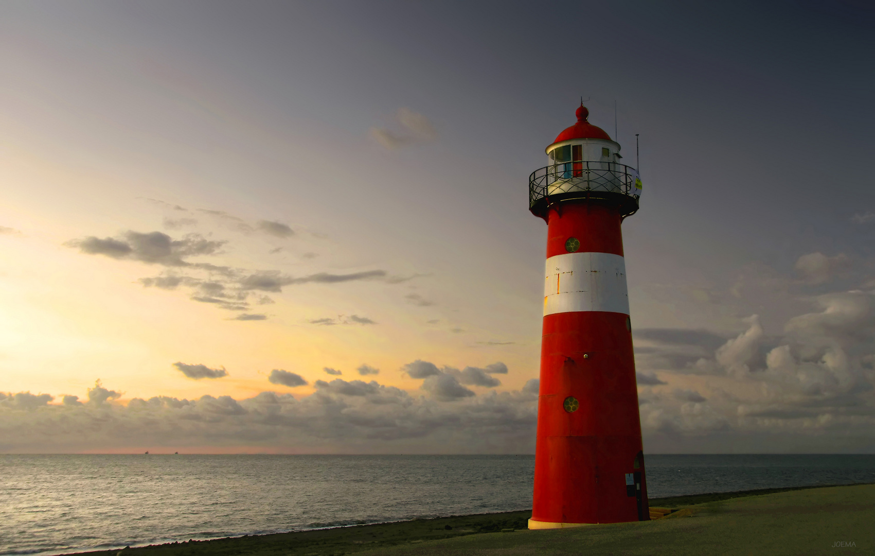 Leuchtturm (2) Foto & Bild | spezial, sonnenuntergang, wasser Bilder ...
