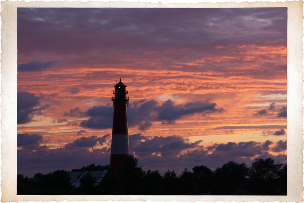 Leuchtturm am Abend