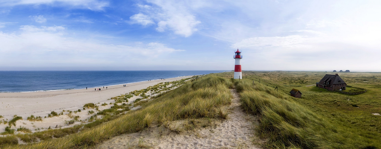 Leuchtturm am Ellenbogen von Sylt Panorama