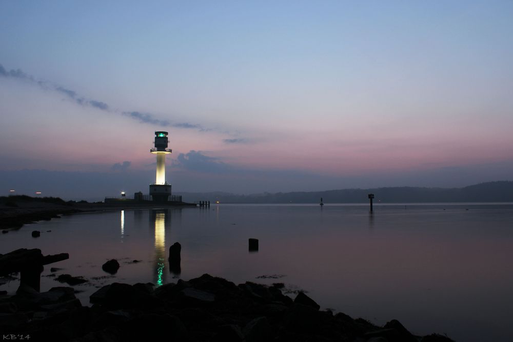 Leuchtturm am Falkensteiner Strand an der Kieler Förde heute früh