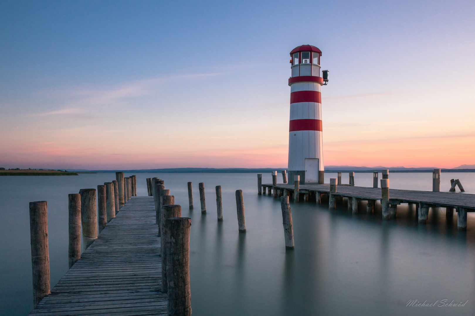Leuchtturm am Neusiedler See Foto & Bild | landschaft ...