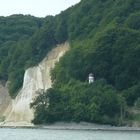 Leuchtturm an der Kreideküste des Nationalparks Jasmund