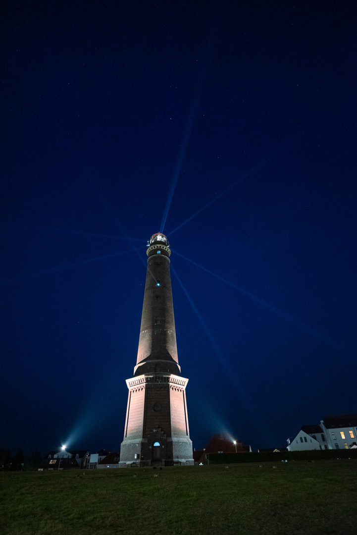 Leuchtturm Borkum bei Nacht