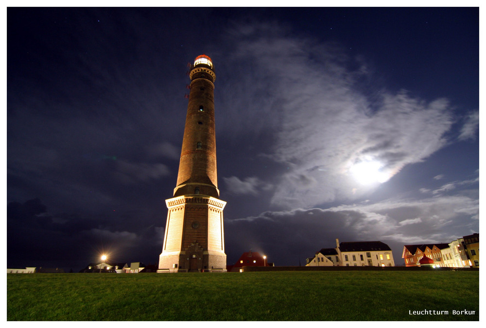 "Leuchtturm Borkum bei Nacht"