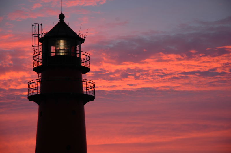 Leuchtturm Büsum am Abend