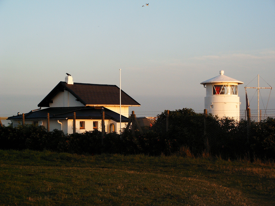 Leuchtturm im Abendlicht