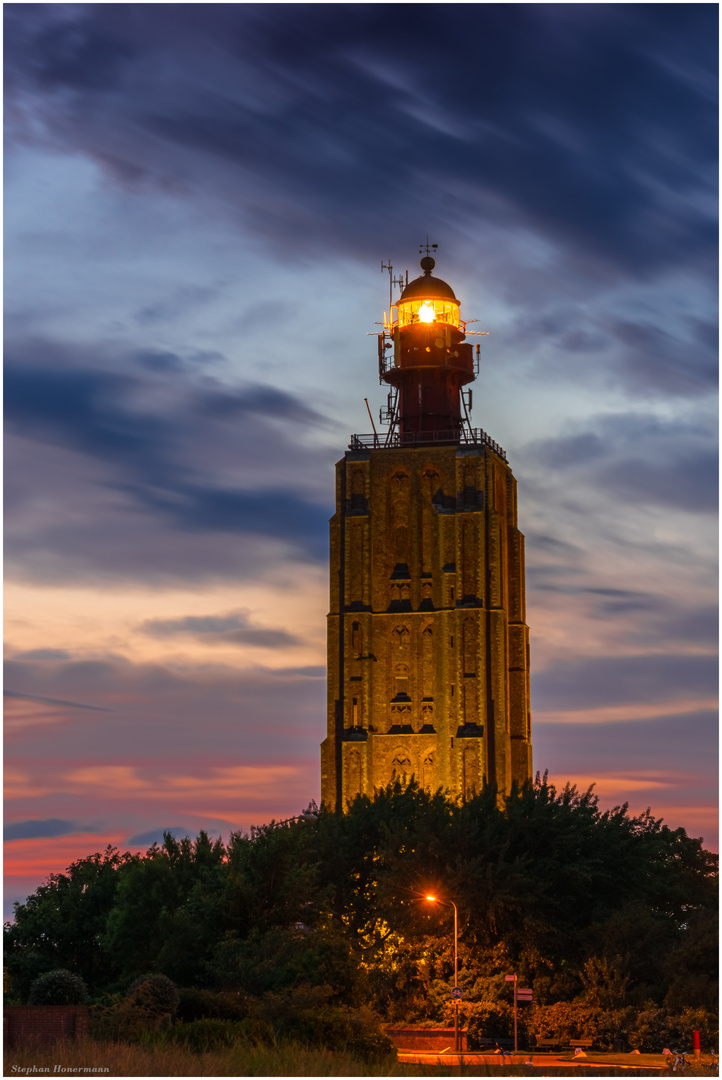 Leuchtturm im Abendlicht